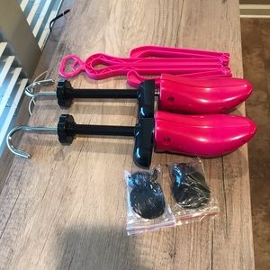 Women’s Shoe Stretcher/ Shoe Tree